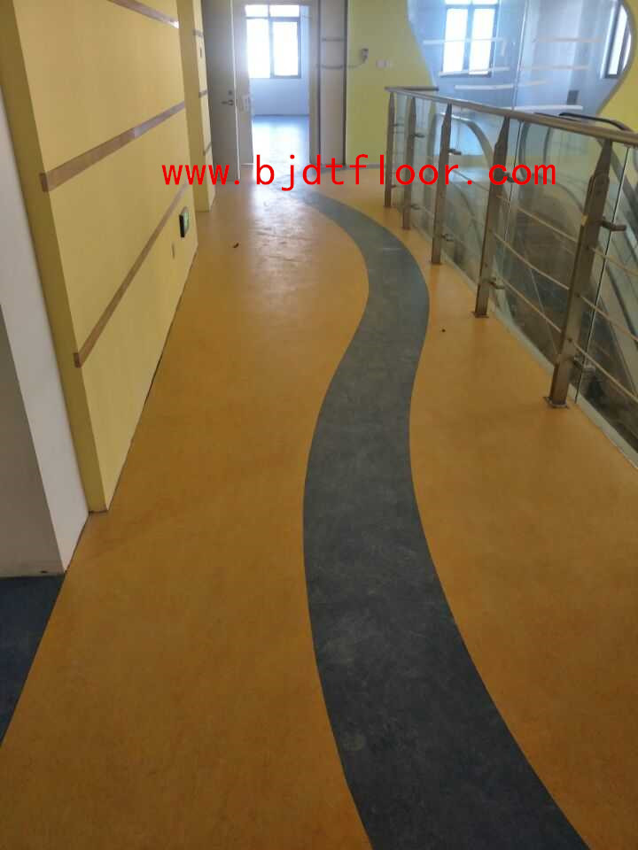 瑞學(xué)樂園教育機構(gòu)（亞麻地板）